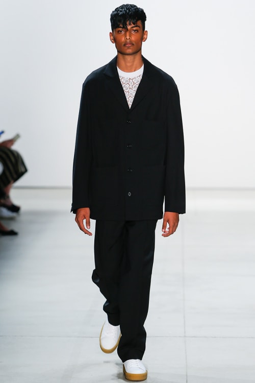 再始動した Band of Outsiders の 2017 Spring/Summer ランウェイ