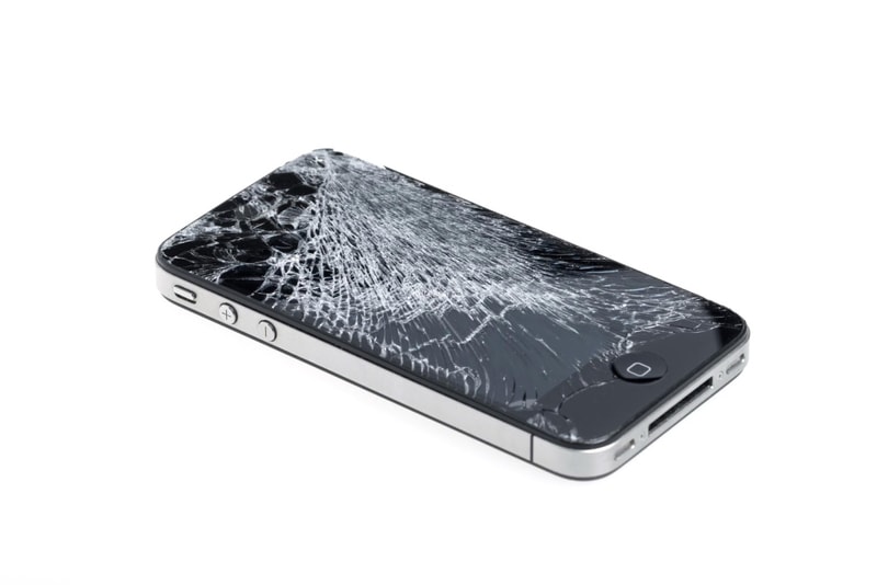 AppleCare+ の価格見直しにより 3,400円で iPhone の画面を修理することが可能に