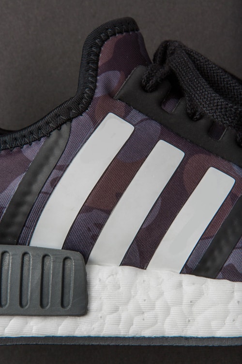 A BATHING APE® x adidas Originals コラボ NMD_R1 にクローズアップ