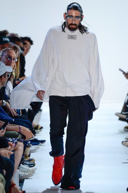 HOOD BY AIR が 2017 Spring/Summer コレクションで大手ポルノ配信サイト Pornhub とチームアップ