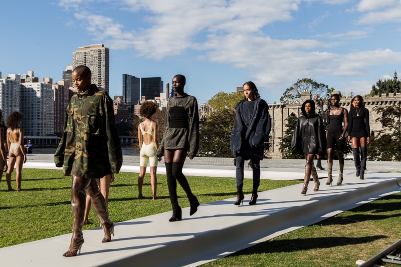 太陽の下で開催された Kanye West の YEEZY Season 4 プレゼンレーション