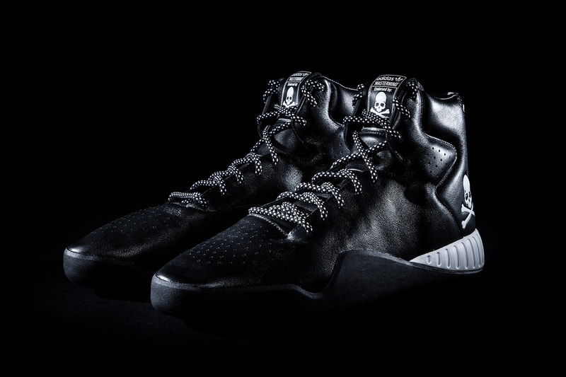 mastermind JAPAN x adidas Originals コラボレーションシューズにクローズアップ