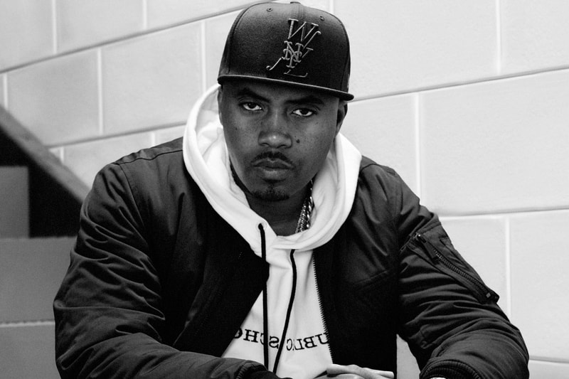 Public School x New Era 最新コラボレーションのモデルを務めたのは、NY を代表する Nas