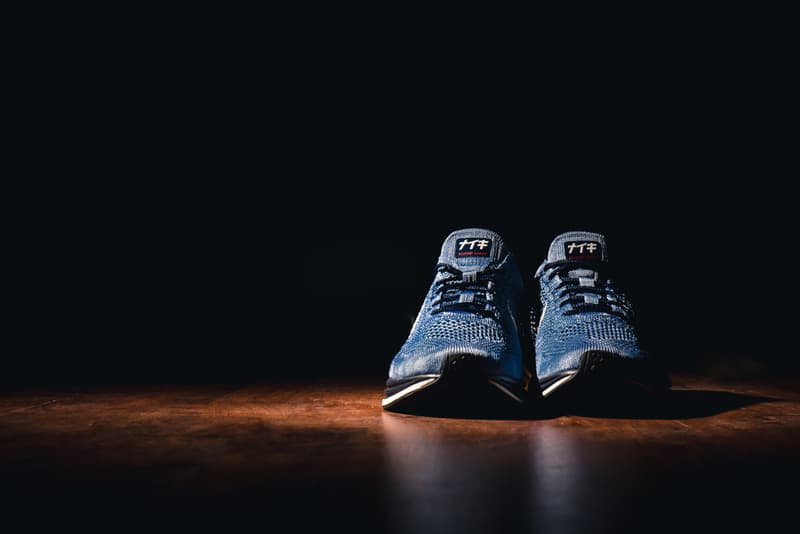 手作業で藍染めされた Nike Flyknit Racer