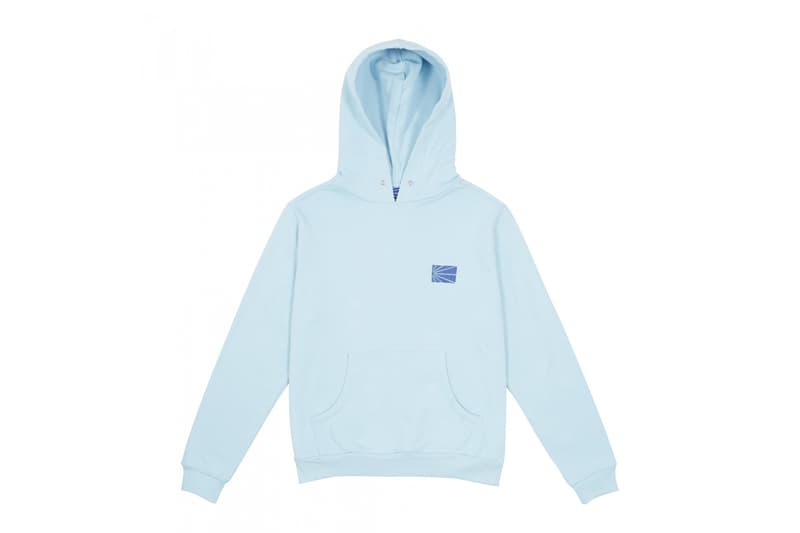 PACCBET のデビューコレクションにクローズアップ