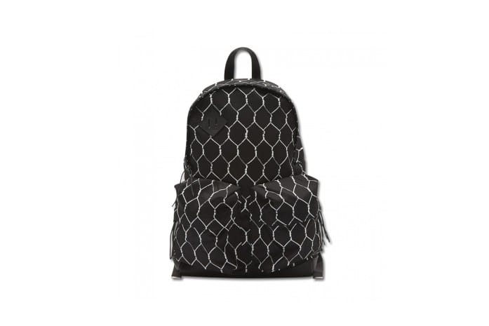 UNDERCOVER フェンスをモチーフにしたバックパック