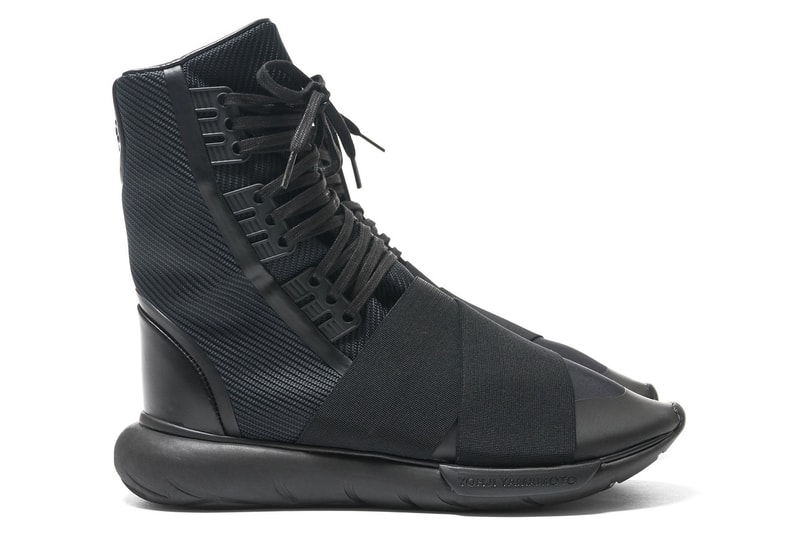 Y-3 Qasa がブーツ型にアップデートされ登場