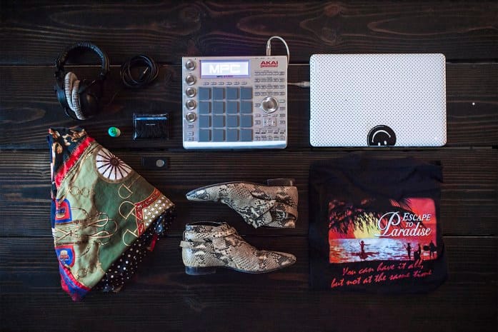 Essentials：No Vacancy Inn の Acyde