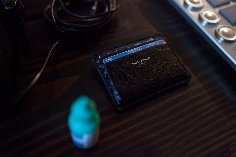 Essentials：No Vacancy Inn の Acyde