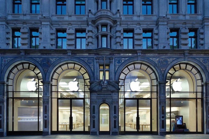 ロンドンの Apple Store がその姿を新たに変えリニューアルオープン