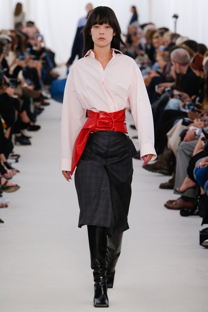 Demna Gvasaliaによる Balenciaga 2017 Spring/Summerコレクション