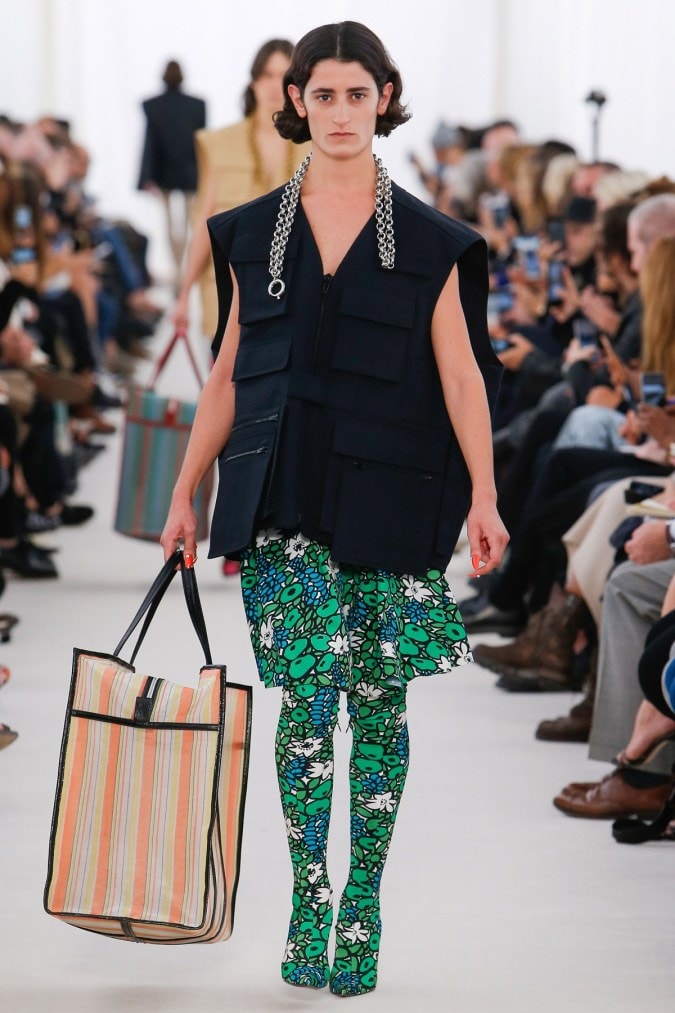 Demna Gvasaliaによる Balenciaga 2017 Spring/Summerコレクション