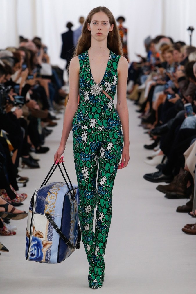 Demna Gvasaliaによる Balenciaga 2017 Spring/Summerコレクション