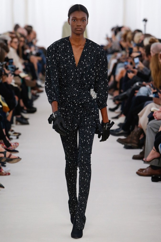 Demna Gvasaliaによる Balenciaga 2017 Spring/Summerコレクション