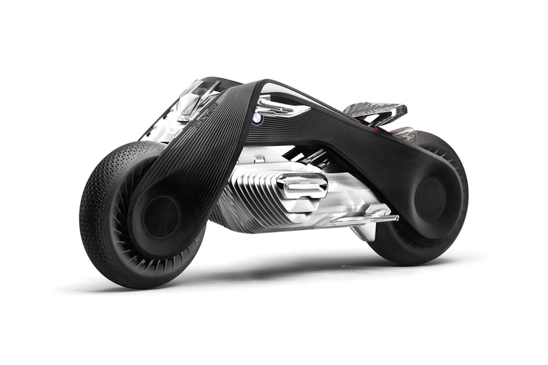 BMW Motorrad が自動でバランスを取るバイク Vision Next 100 を発表