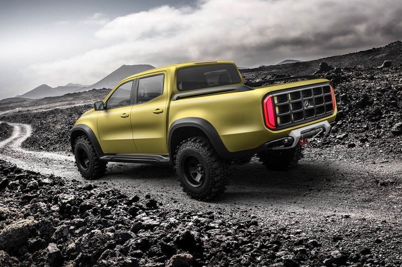 Mercedes-Benz より同社初となるピックアップトラック X-Class が登場