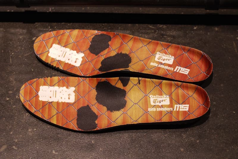 Onitsuka Tiger が mita sneakers とのコラボレーションモデル FABRE RB“大熊猫”をリリース
