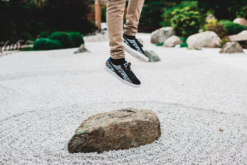 日本が生んだ鬼才 ICHIBAY の和柄を落とし込んだ PUMA for atmos CLYDE x atmos “T.T.T.”
