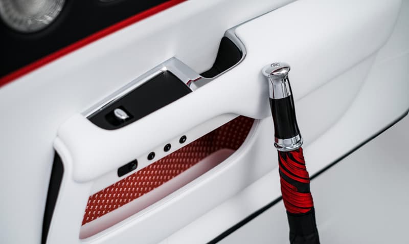 Rolls-Royce よりファッションをテーマにした Dawn 特別モデルが登場