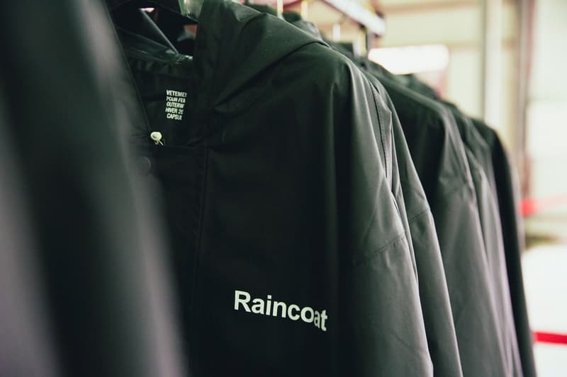 Vetements & MATCHES FASHION が "Official Fake" ガレージセールをソウルで開催