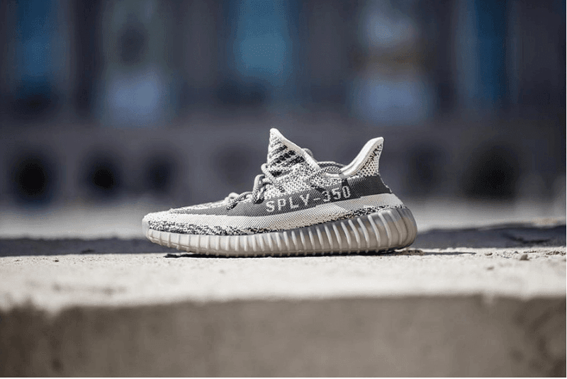 グレイカラーを基調とした、次なる Yeezy Boost 350 V2 とされるモデルの画像が登場