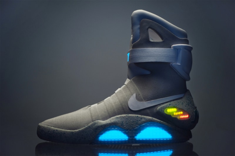 NYで開催された Nike Mag の最後のオークションの落札価格は......
