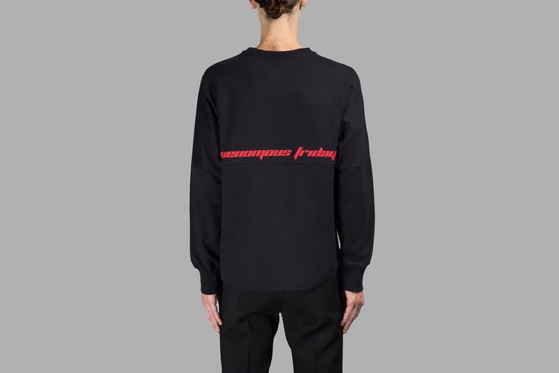 カニエや Raf Simons が使用する次のトレンドフォント