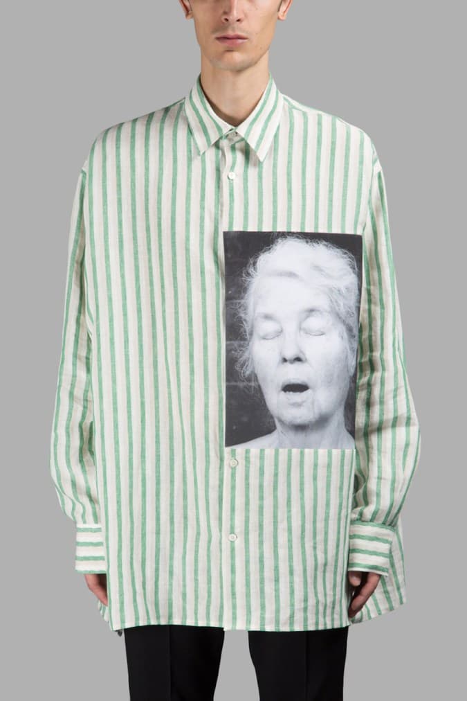 モノクロ写真を大胆に用いた、ラフ・シモンズの2017年春夏コレクションが公開