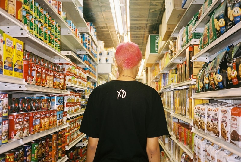 The Weeknd より最新マーチャンダイズアイテムのルックブックが到着