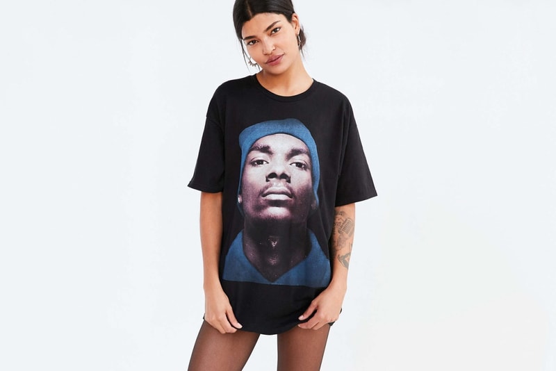 アーバン・アウトフィッターズがヴェトモンのスヌープ・ドッグTシャツ 