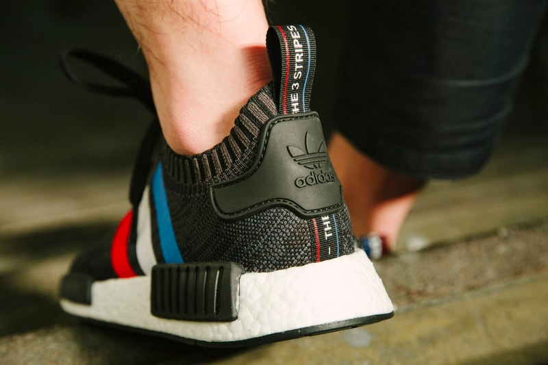 adidas Originals NMD_R1 "Tri-Color" パックにクローズアップ