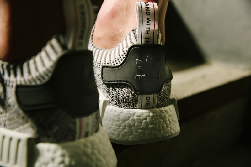 adidas Originals NMD_R1 "Tri-Color" パックにクローズアップ