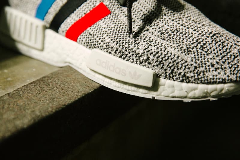 adidas Originals NMD_R1 "Tri-Color" パックにクローズアップ