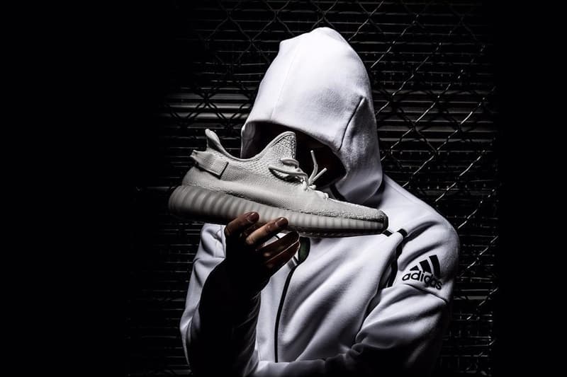 アディダス YEEZY BOOST 350 V2 Triple White