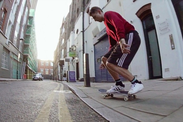 Palace 所属若手スケーター ブロンディ マッコイ と英老舗スケートショップ Slam City Skates がチームアップ Hypebeast Jp Palace 所属若手スケーター ブロンディ マッコイ と英老舗スケートショップ Slam City Skates がチームアップ Hypebeast Jp