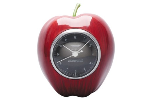 UNDERCOVER の GILAPPLE CLOCK 発売日が決定