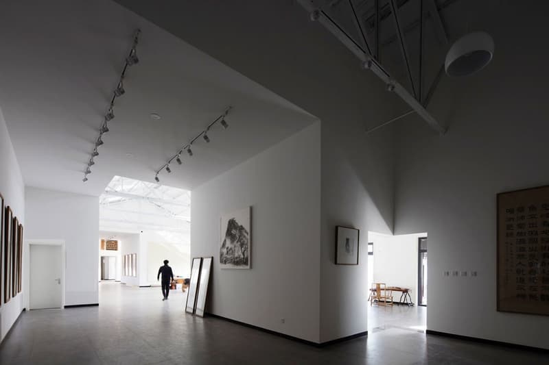 建築事務所 OfficeProject が北京の工場を美しい自宅兼クリエイティブスペースにリノベート