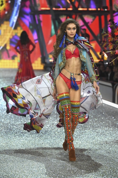 Gigi Hadid Bella Hadid Kendall Jenner Victoria's Secret Fashion Show