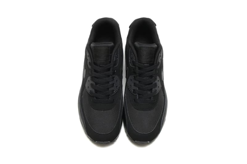 NIKE AIR MAX 90 triple black triple white orange