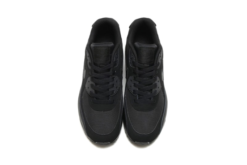 NIKE AIR MAX 90 triple black triple white orange