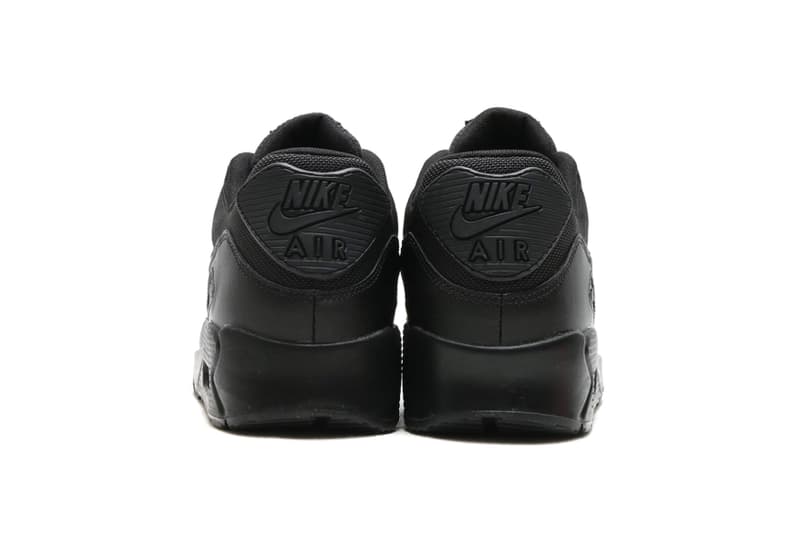 NIKE AIR MAX 90 triple black triple white orange