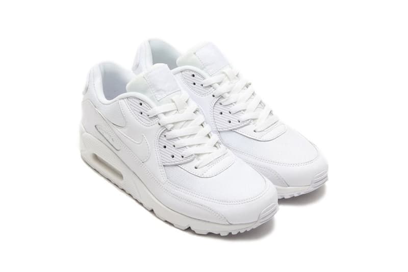 NIKE AIR MAX 90 triple black triple white orange