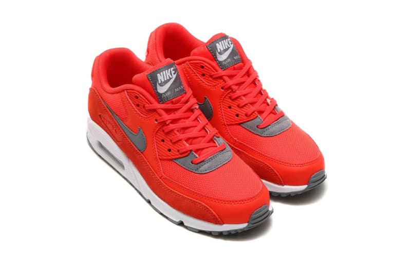 NIKE AIR MAX 90 triple black triple white orange