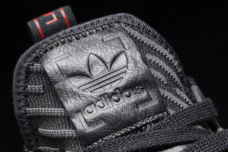 adidas NMD XR1 "Triple Black" のクロースアップイメージが登場