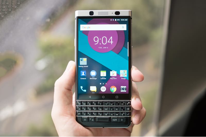 物理QWERTYキーボード搭載の BlackBerry の新型スマートフォン “Mercury”