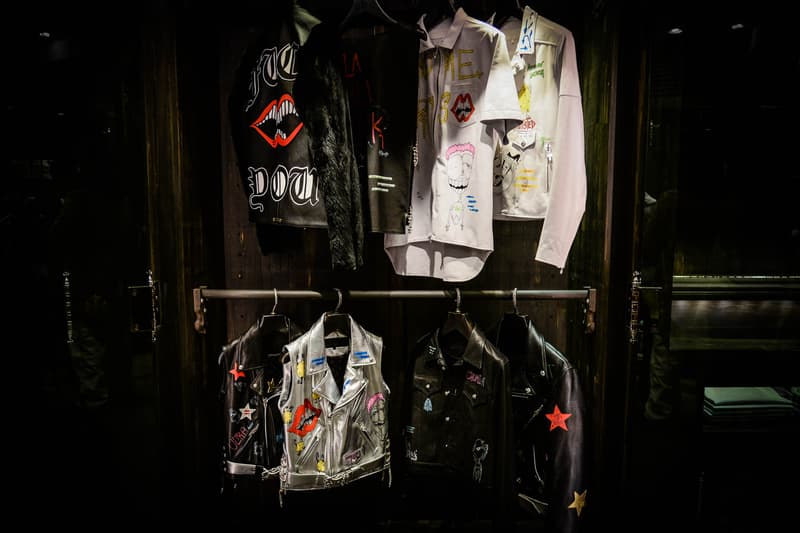 クロムハーツがマット・ディジャコモ特別展を開催：アートピース制作風景をレポート