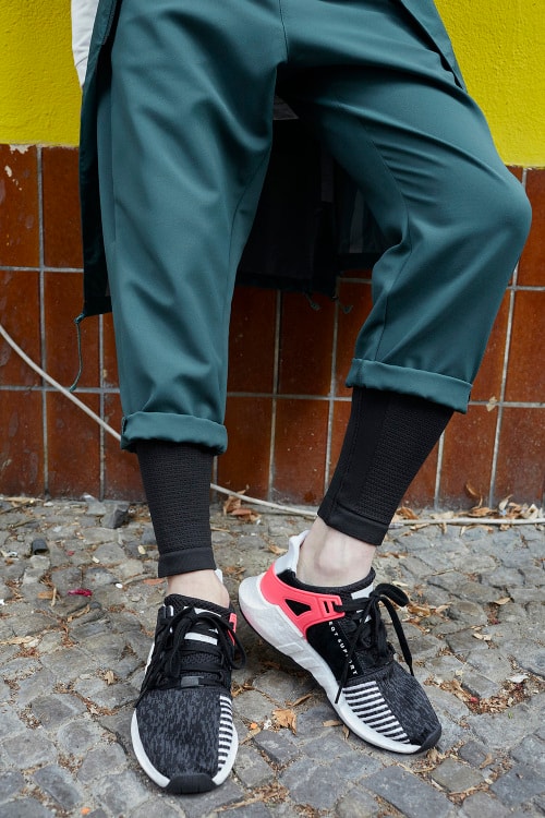 adidas Originals EQT の最新ルックブックを手がけたのは、有名ファッションフォトグラファーのユルゲン・テラー