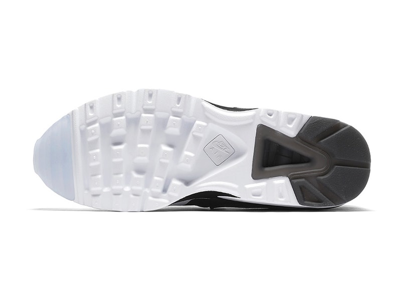 ブラック/ホワイトのカラーブロックデザインが特徴的な Nike Air Max BW Ultra