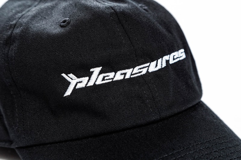 PLEASURES x HYPEBEAST コラボアイテムにクローズアップ