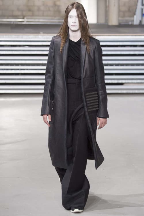 不可解な構造ながらも見る者を圧倒した Rick Owens の2017年秋冬コレクション